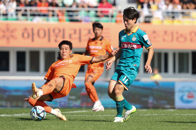 Kèo hot hôm nay: Gangwon FC vs Daejeon Citizen, 17h00 ngày 19/07 2 Màn so tài hấp dẫn Gangwon FC vs Daejeon Citizen