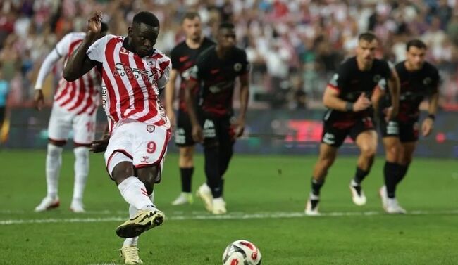 Kèo hot hôm nay: Kocaelispor vs Samsunspor, 23h00 ngày 16/08 2 Màn so tài hấp dẫn Kocaelispor vs Samsunspor